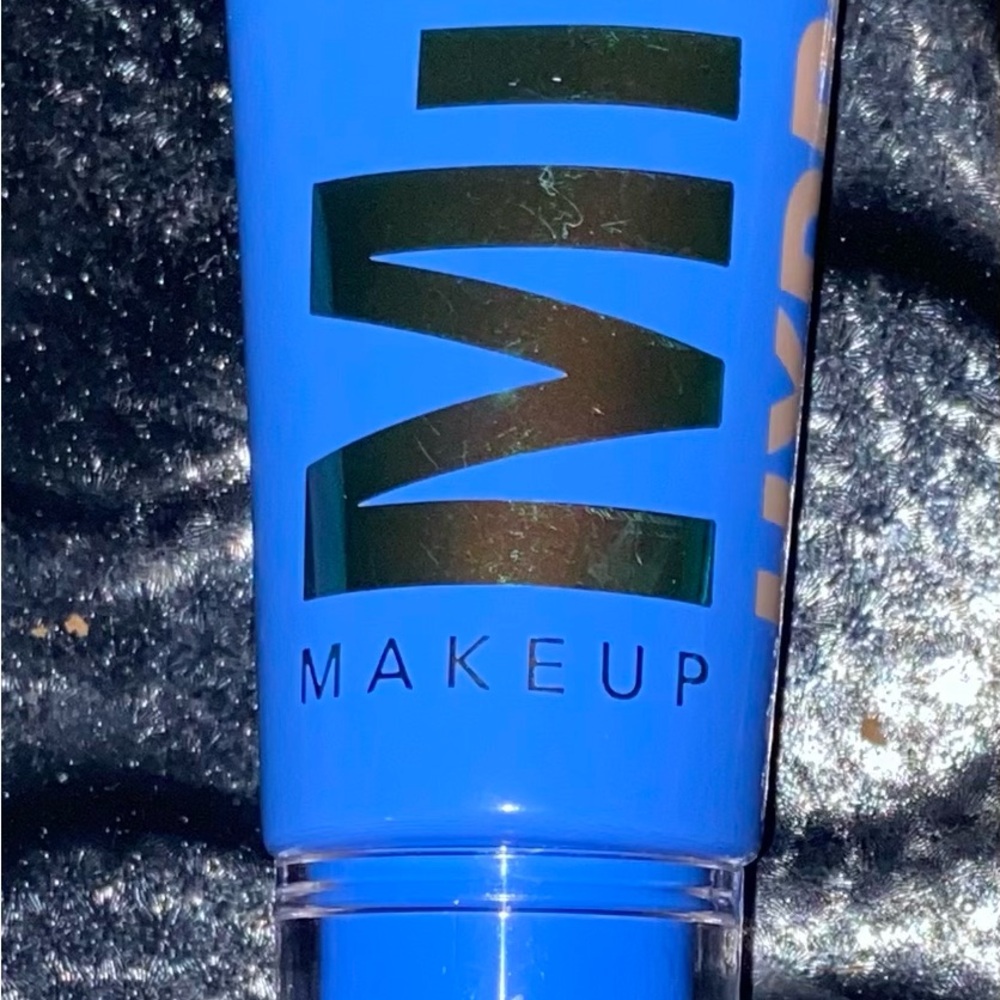 Milk  tinted Gel Hydrator shade 3